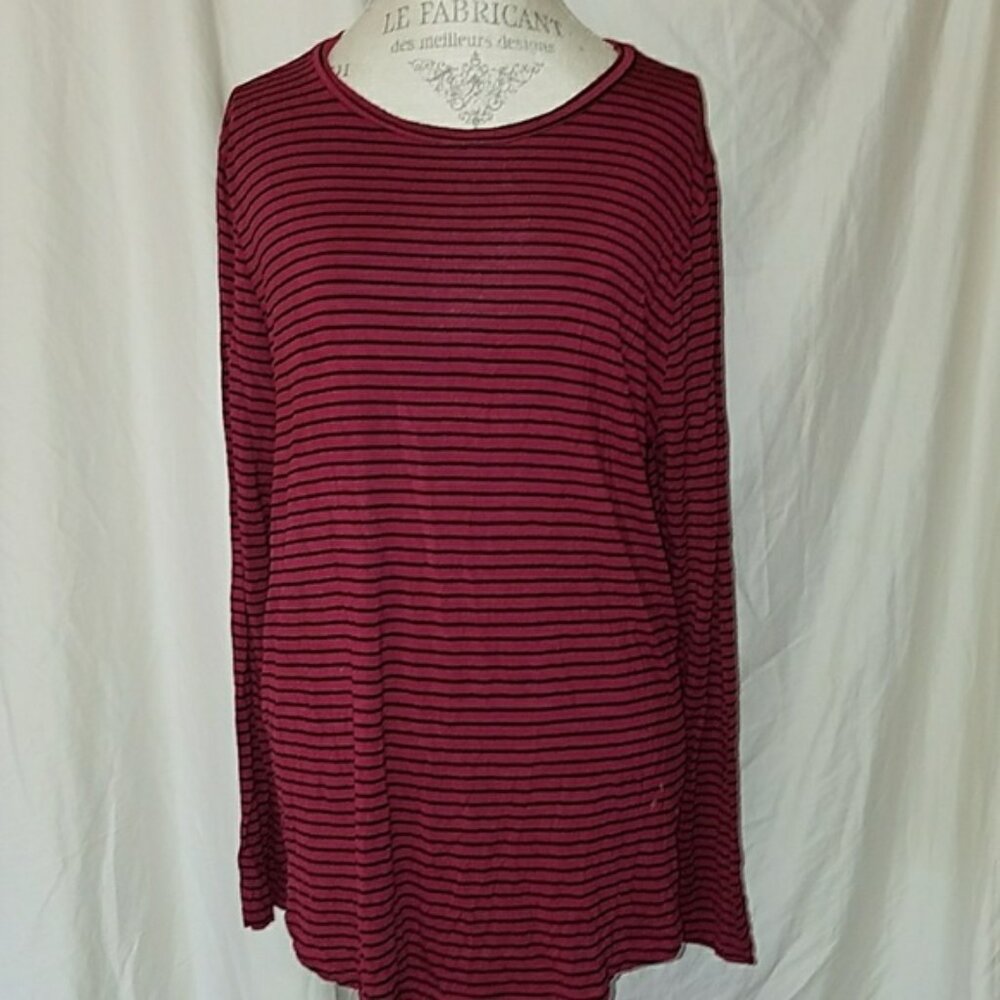 Long sleeve t-shirt